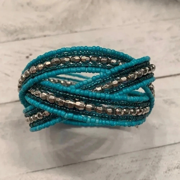 Beads  and silvertone set - Picture 3 of 7